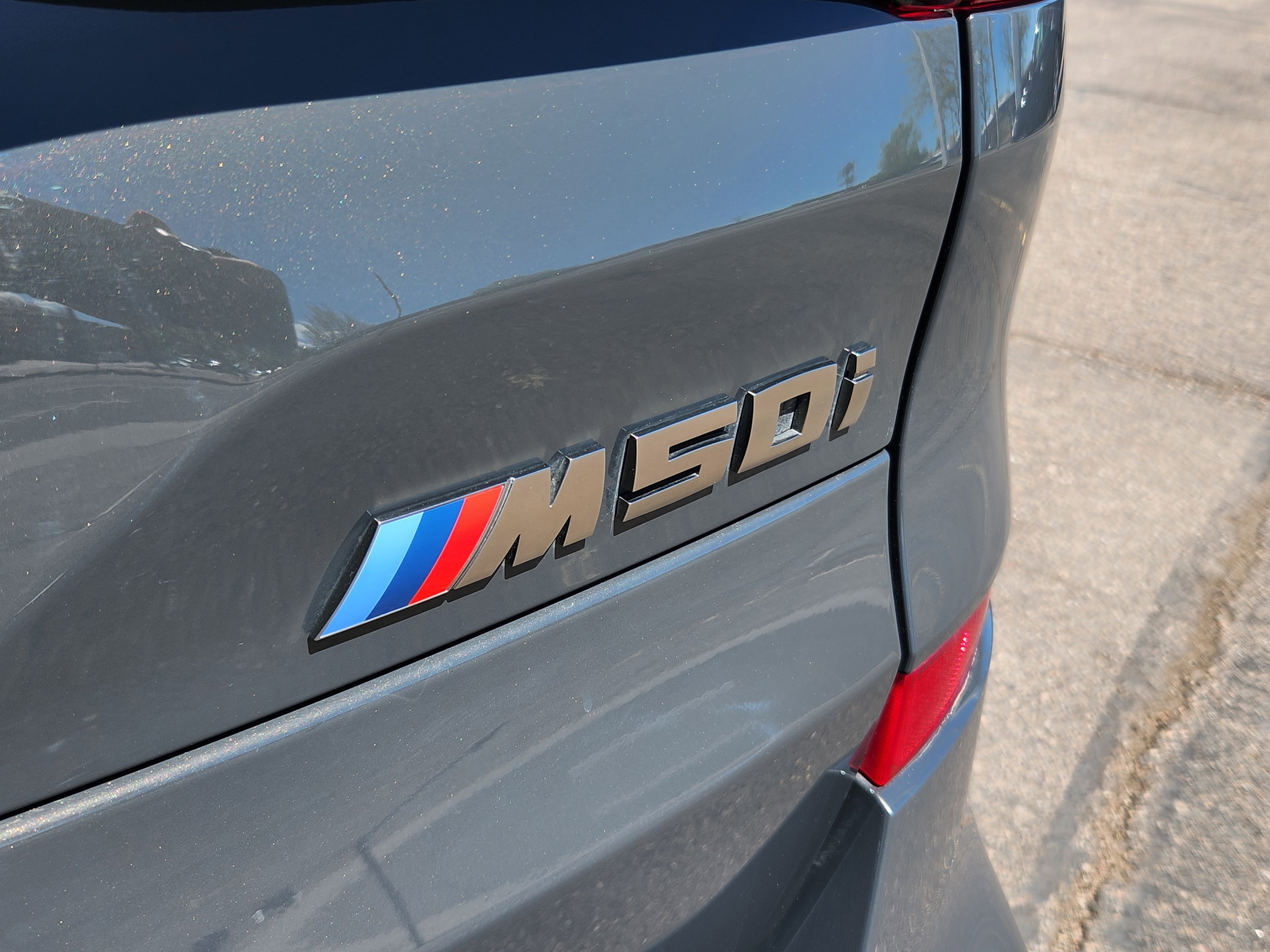 Used 2022 BMW X5 M50i w/ Executive Package image 28