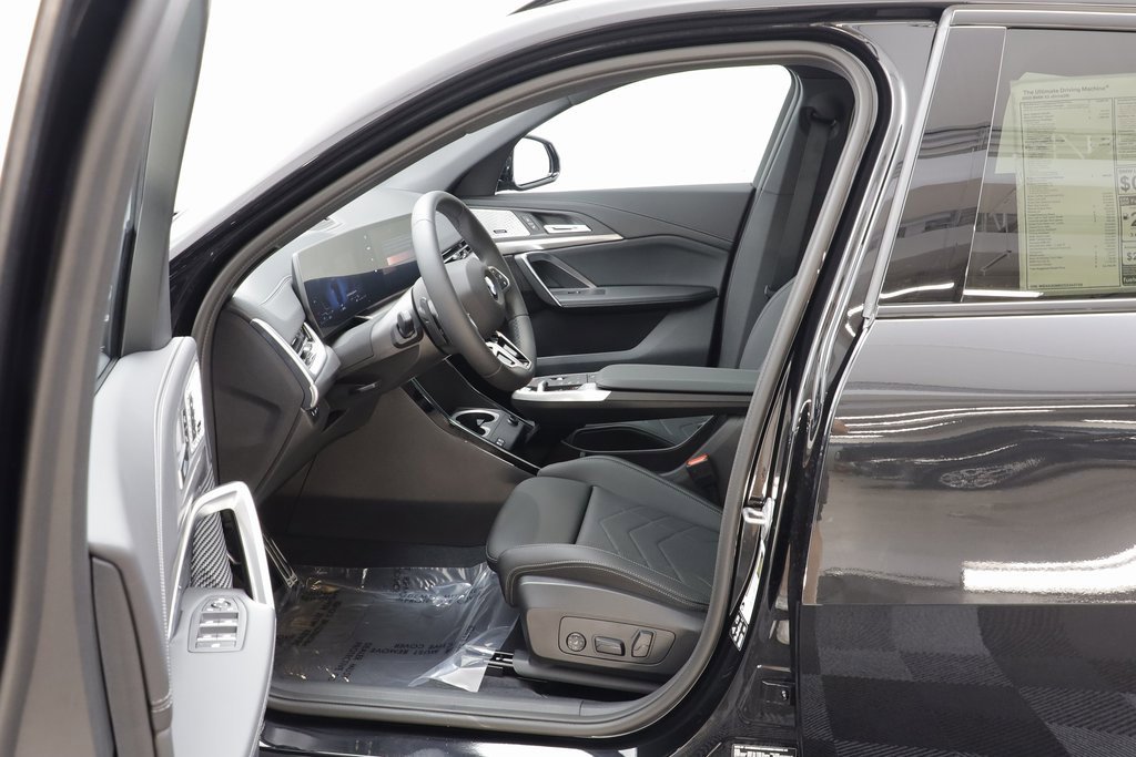 New 2025 BMW X2 xDrive28i w/ M Sport Package image 6