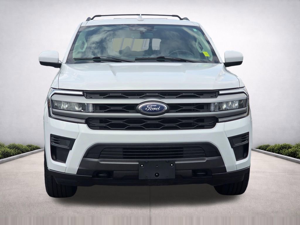 Used 2023 Ford Expedition Max XLT AWD/4WD image 3
