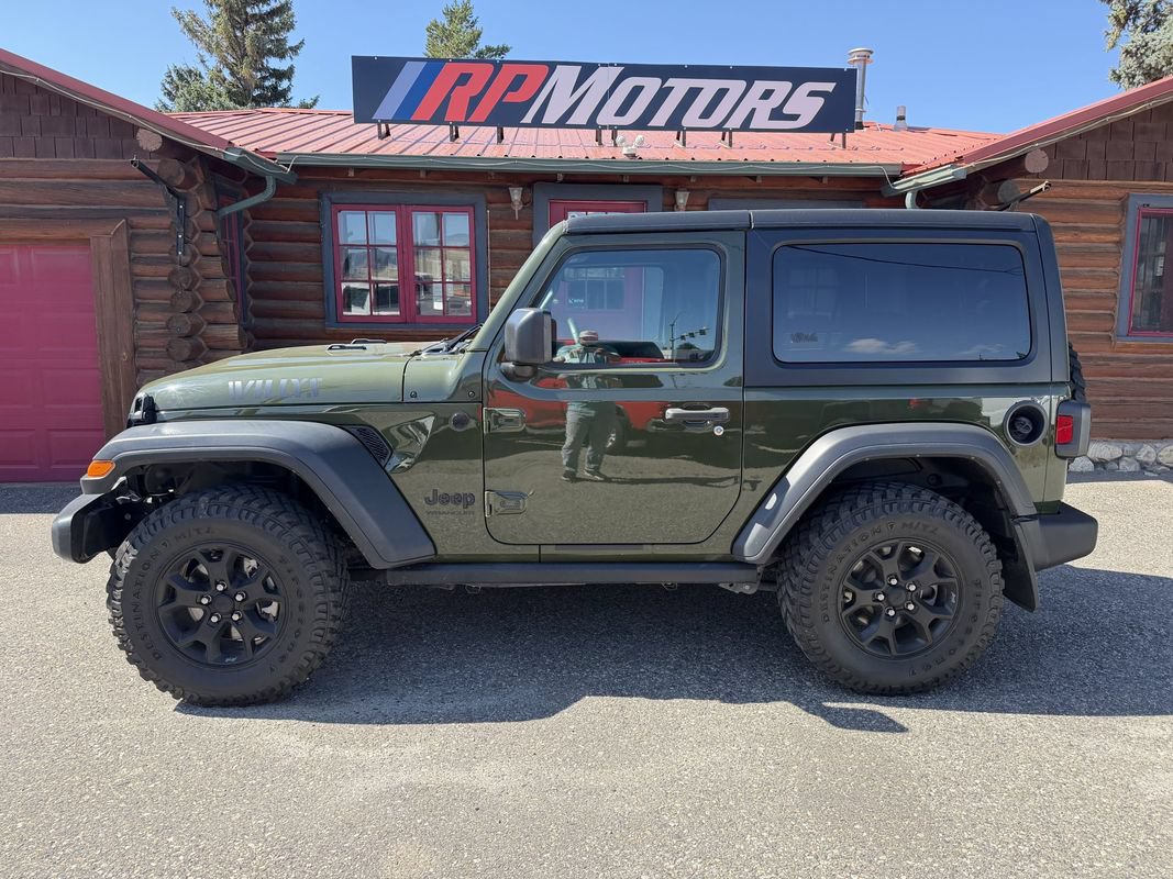Used 2022 Jeep Wrangler Sport AWD/4WD image 3