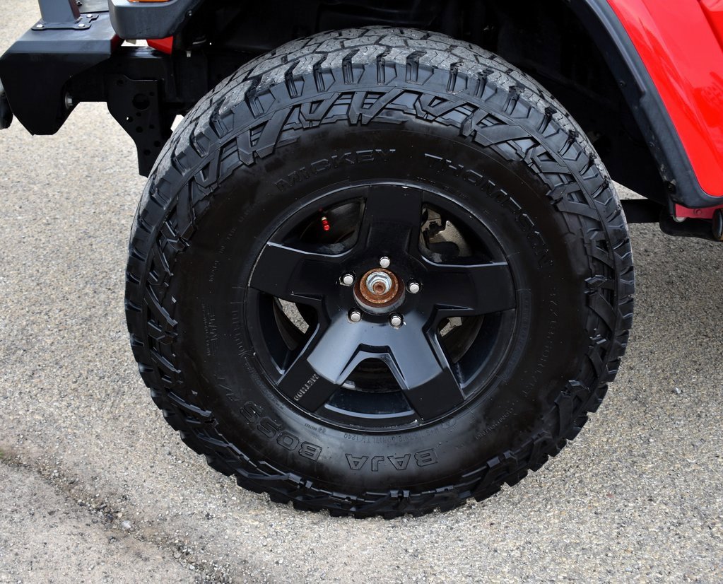 Used 2021 Jeep Gladiator Sport image 6