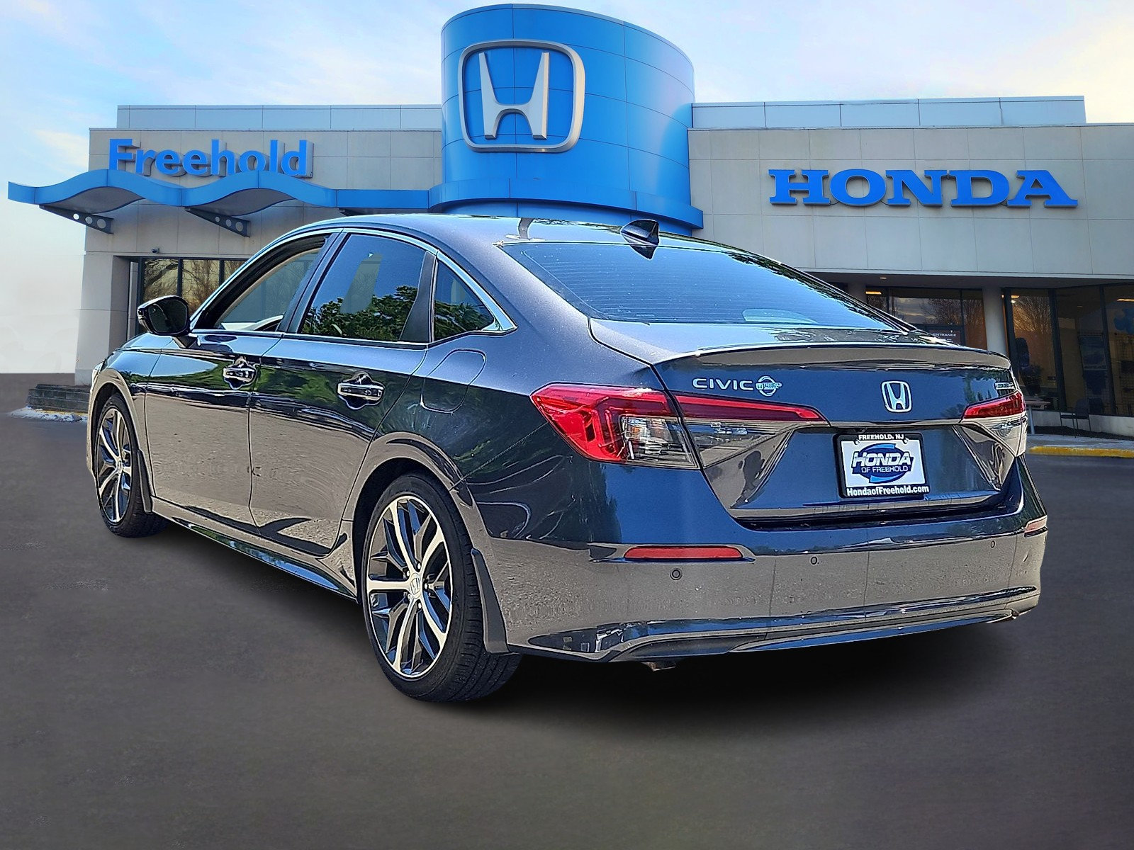 Used 2022 Honda Civic Touring image 5