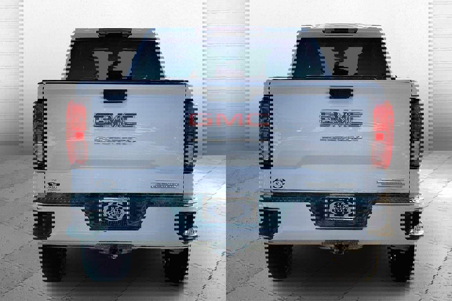 Used 2024 GMC Sierra 1500 Elevation AWD/4WD image 3