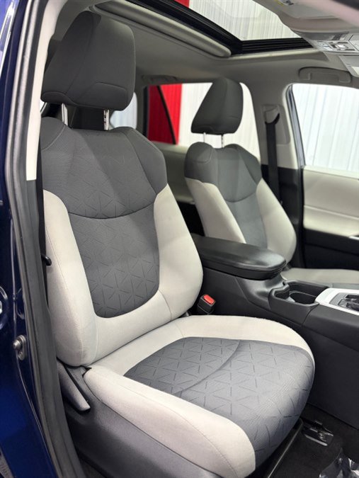 Used 2019 Toyota RAV4 XLE w/ Convenience Package AWD/4WD image 16
