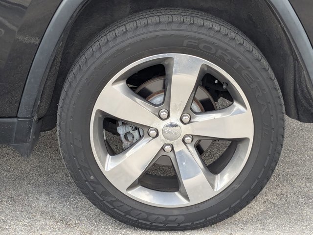 Used 2014 Jeep Grand Cherokee Limited w/ Trailer Tow Group IV image 6