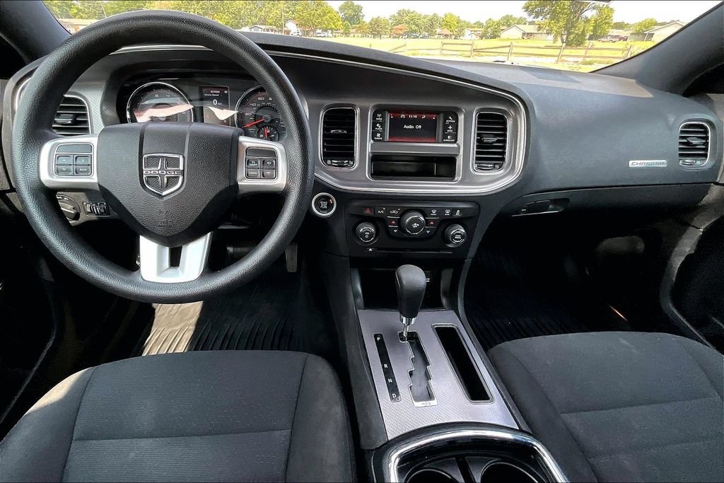 Used 2013 Dodge Charger SE RWD image 13