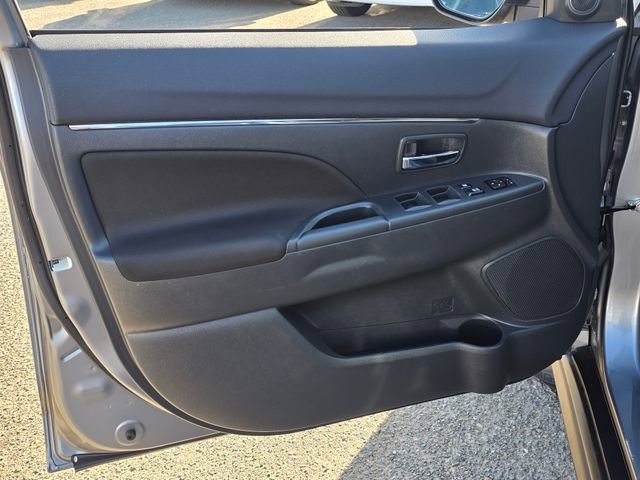 Used 2023 Mitsubishi Outlander Sport ES AWD/4WD image 21