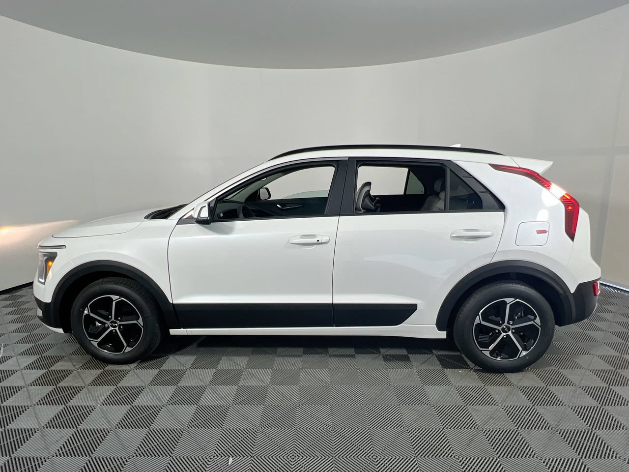 New 2026 Kia Niro EX w/ EX Premium Package FWD image 7