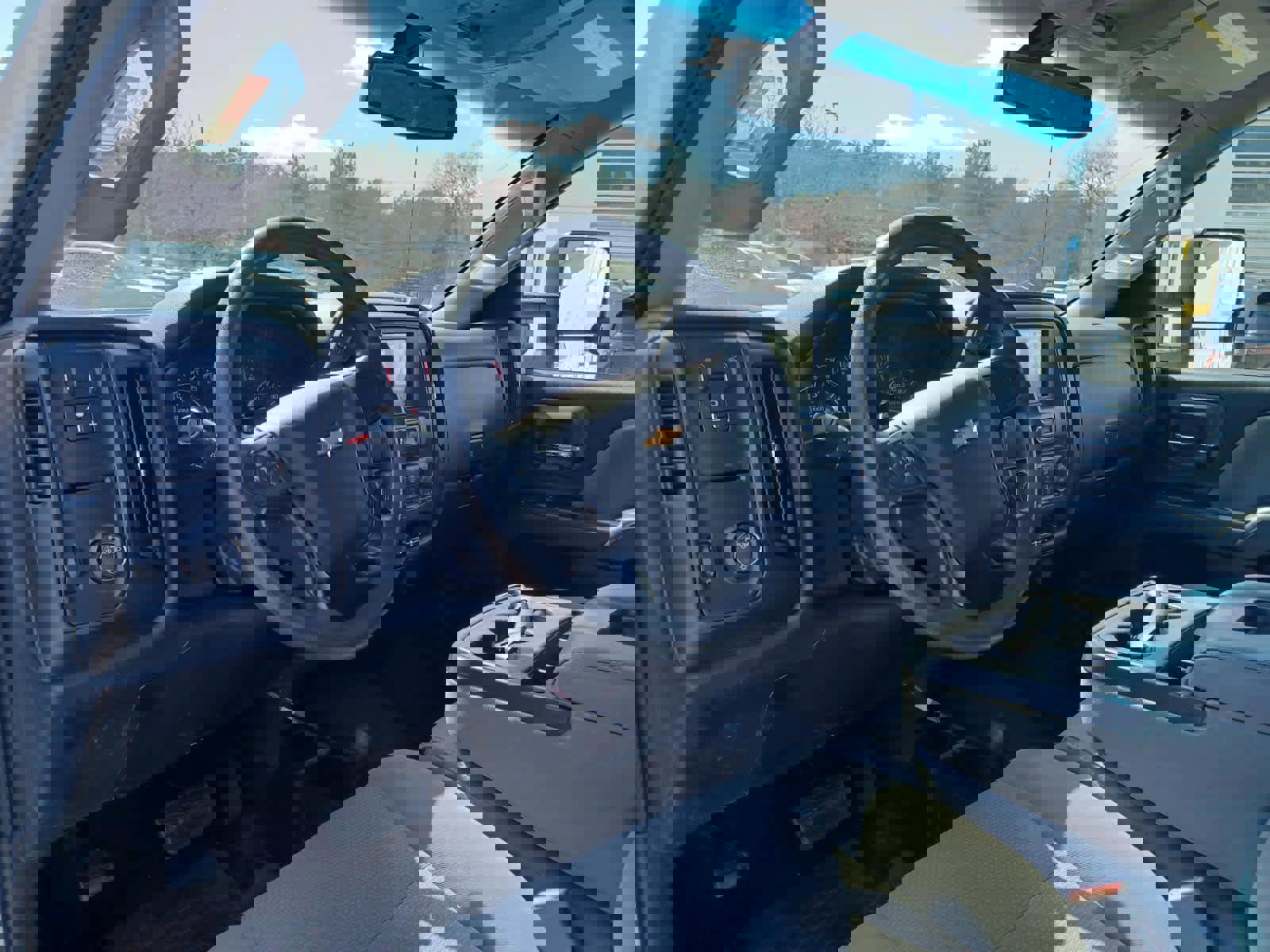 Used 2019 Chevrolet Silverado 2500 W/T AWD/4WD image 8