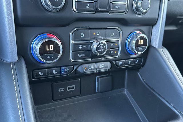 Used 2024 GMC Yukon SLT AWD/4WD image 29