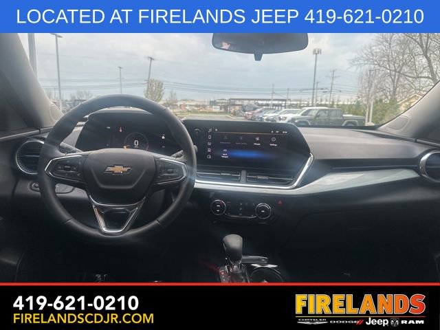 Used 2024 Chevrolet Trax LT w/ Driver Confidence Package image 6