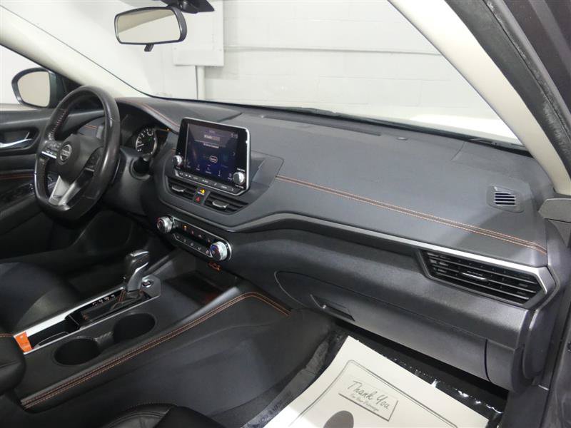 Used 2022 Nissan Altima 2.5 SR w/ Midnight Edition Package FWD image 24