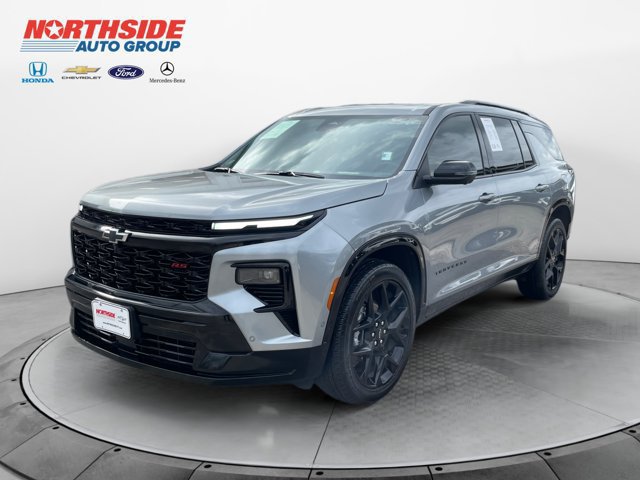 Used 2025 Chevrolet Traverse RS AWD/4WD image 3
