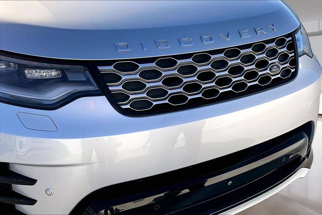 Certified 2023 Land Rover Discovery Metropolitan Edition AWD/4WD image 31