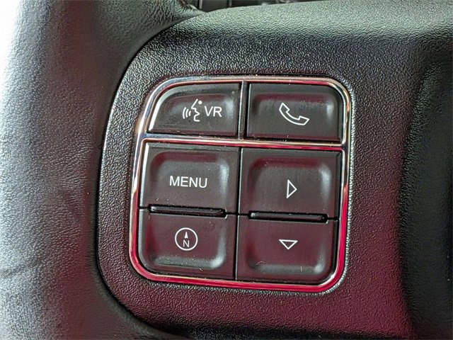 Used 2017 Jeep Wrangler Unlimited Rubicon w/ Connectivity Group image 18