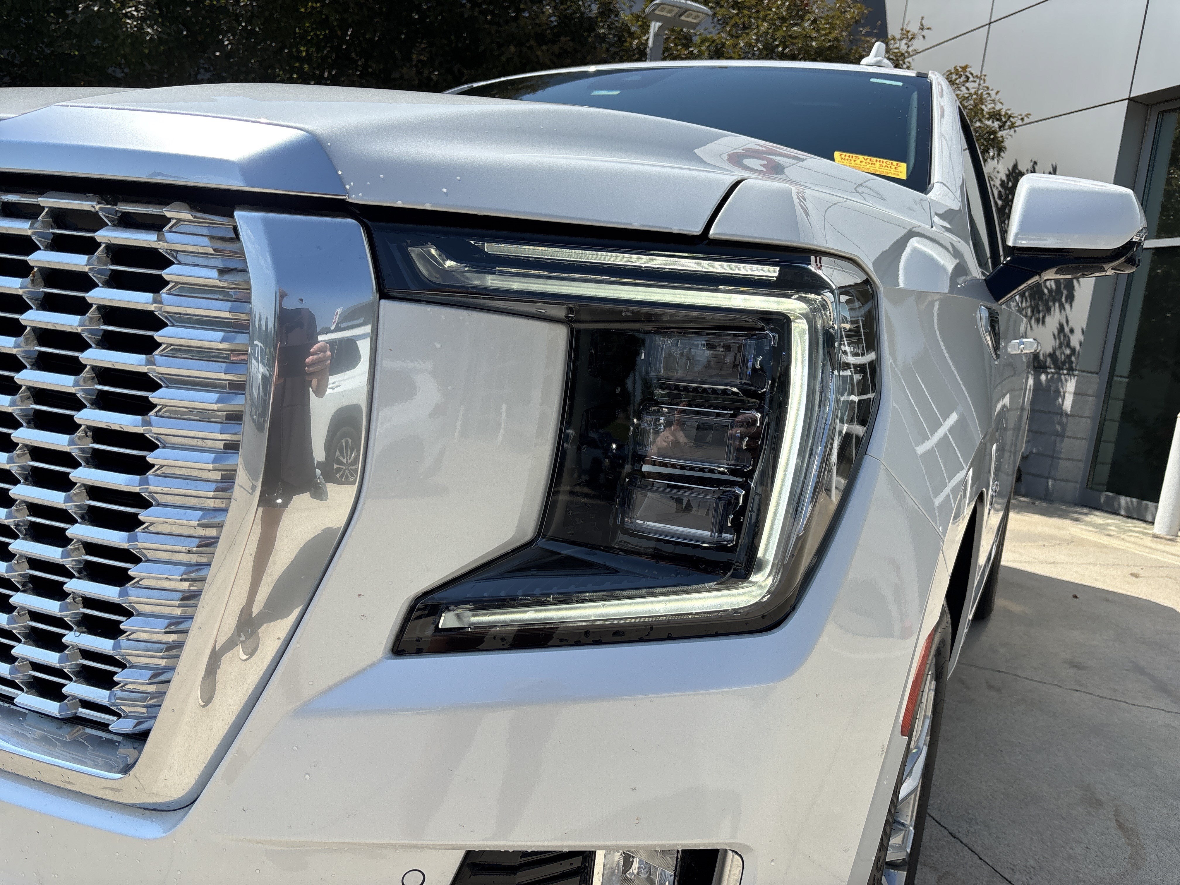 Used 2024 GMC Yukon Denali w/ Denali Reserve Package AWD/4WD image 9