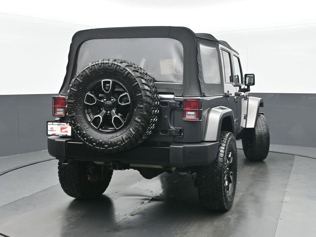 Used 2018 Jeep Wrangler Unlimited Sahara image 4