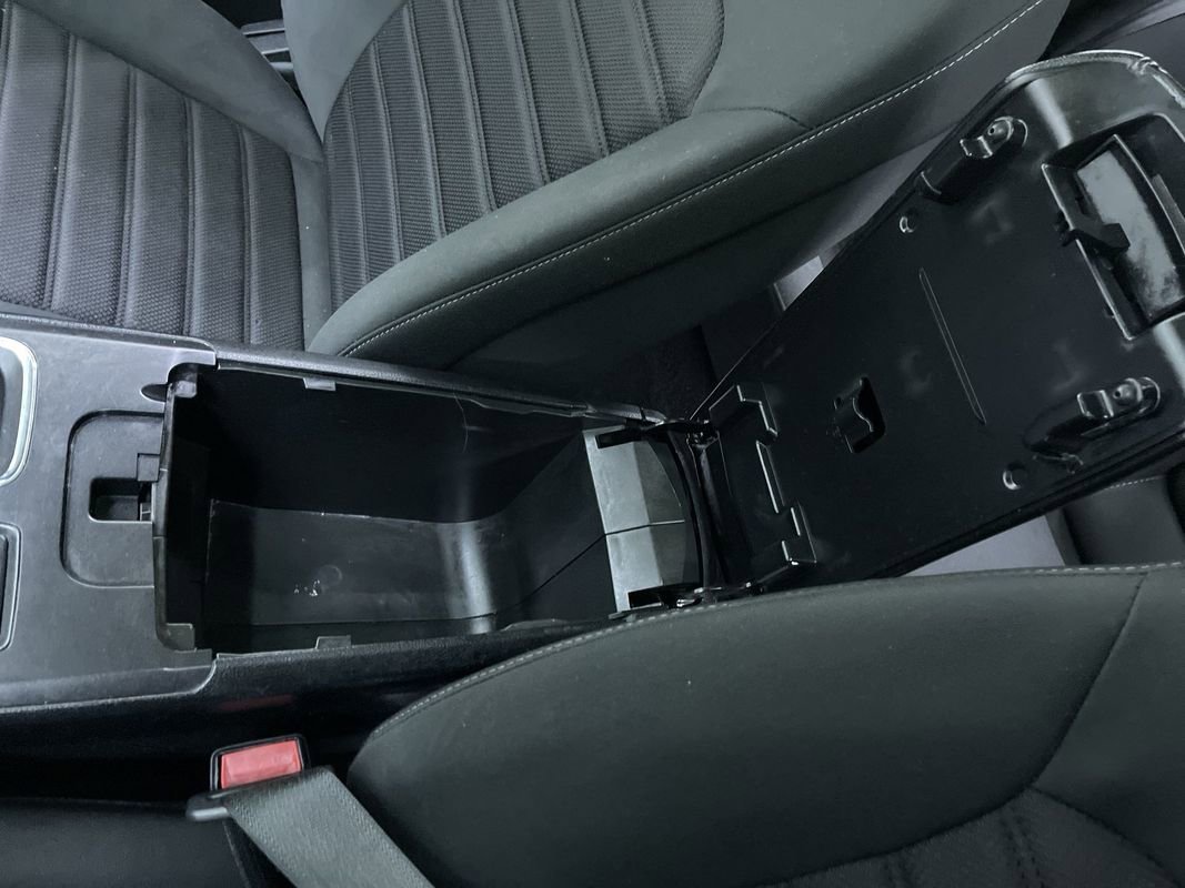 Used 2020 Ford Fusion SE image 25
