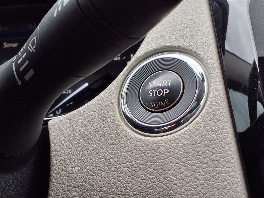 Used 2019 Nissan Rogue Sport SL w/ Premium Package image 13