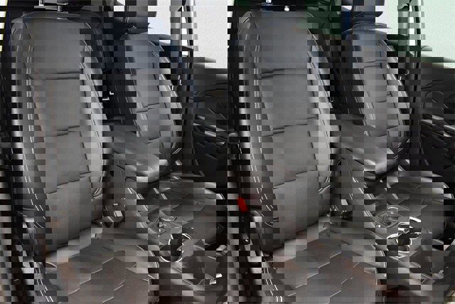 Used 2024 GMC Terrain SLT w/ Elevation Edition image 6