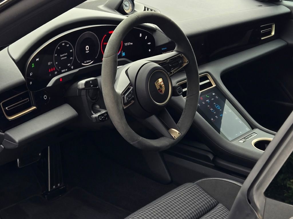 Certified 2025 Porsche Taycan 4S image 4