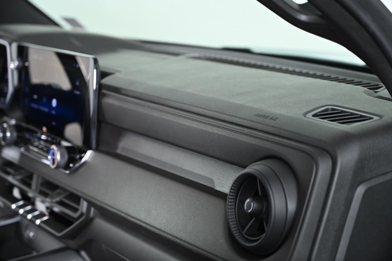 Used 2024 Chevrolet Colorado Trail Boss w/ Advanced Trailering Package image 25