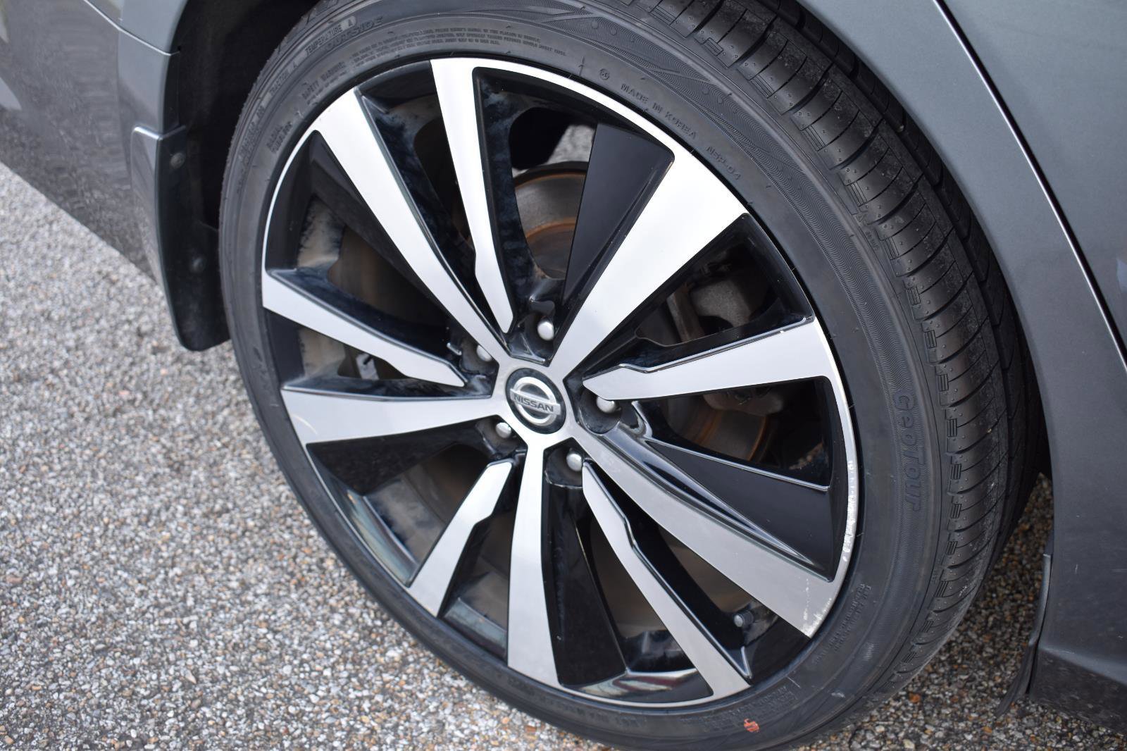 Used 2020 Nissan Altima 2.5 SR FWD image 12