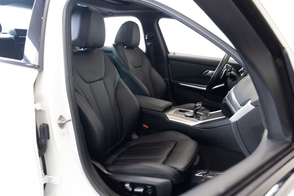 Used 2020 BMW M340i w/ Parking Assistance Package image 21