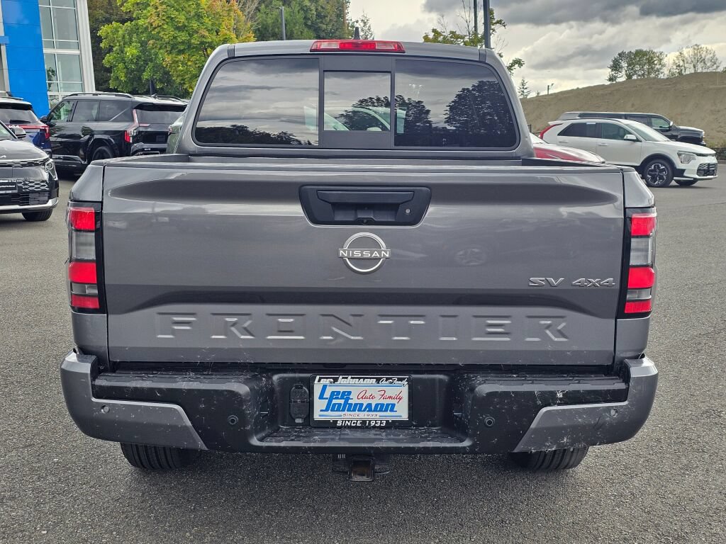 Used 2022 Nissan Frontier SV AWD/4WD image 6