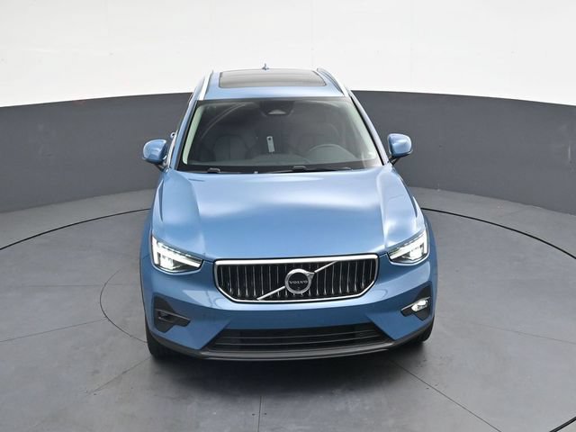Used 2024 Volvo XC40 B5 Plus AWD/4WD image 28