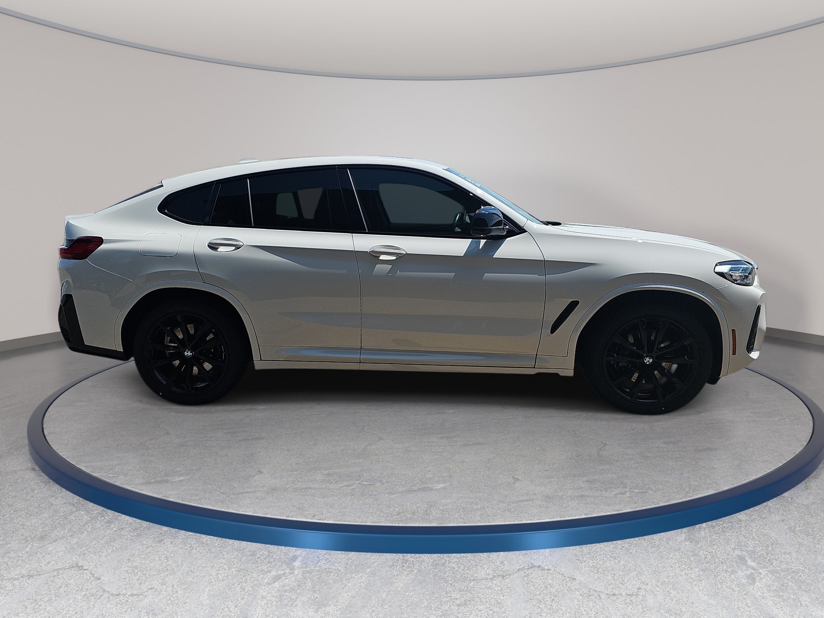 Used 2024 BMW X4 M40i w/ Premium Package AWD/4WD image 5