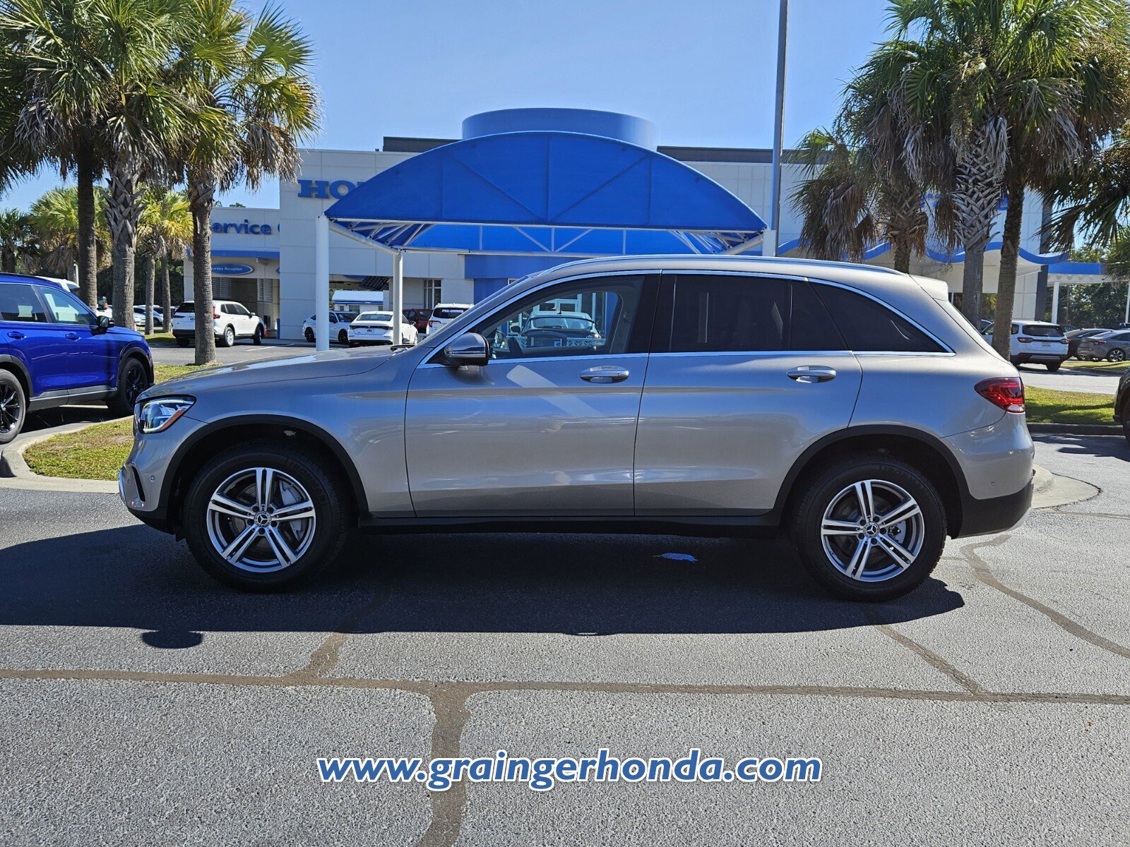 Used 2022 Mercedes-Benz GLC 300 w/ Premium Package Lite video 2