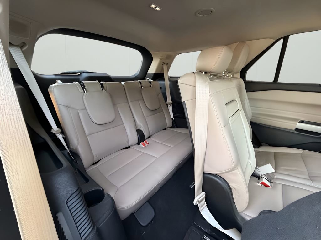 Used 2023 Ford Explorer Limited image 22