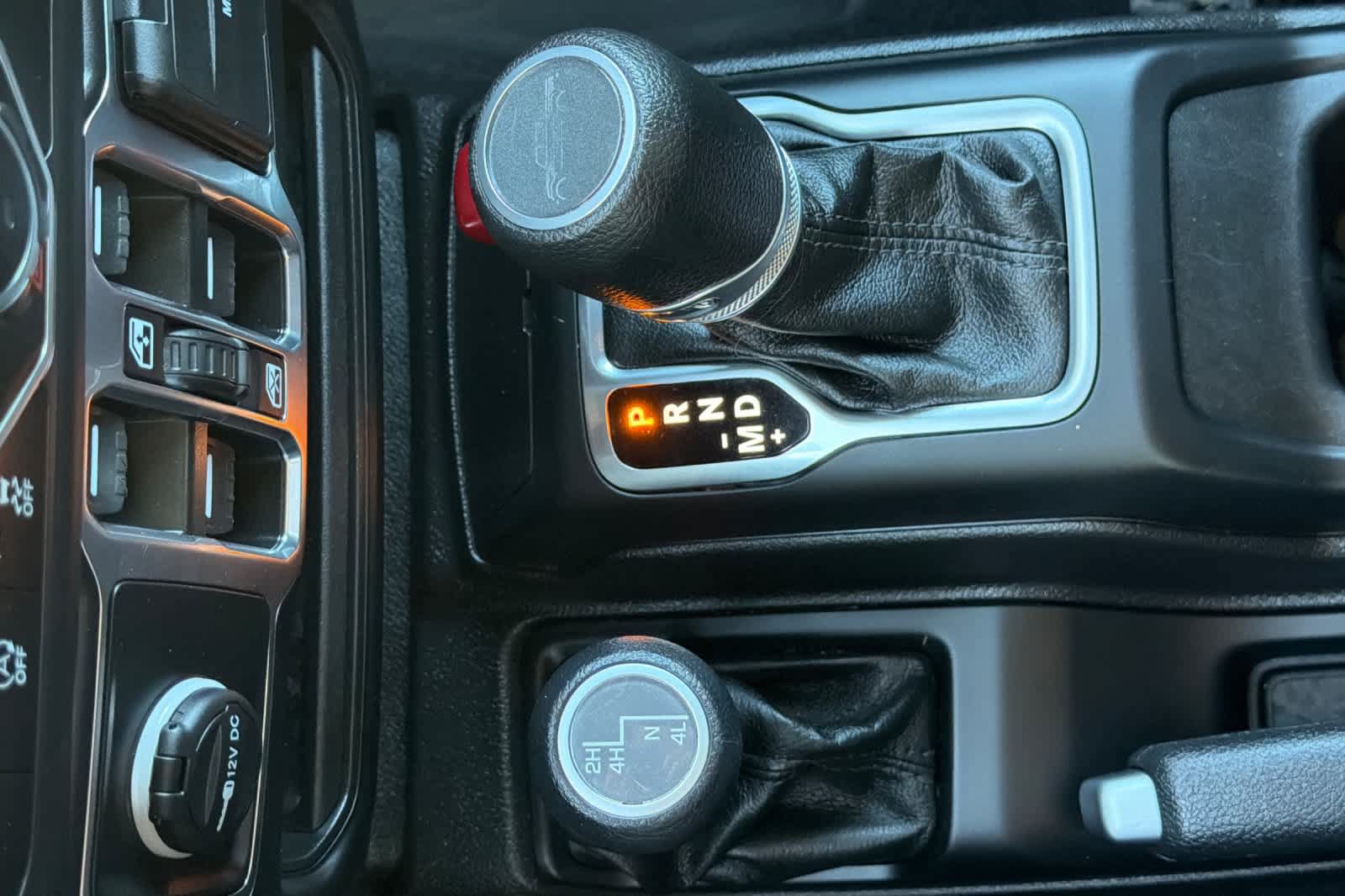 Used 2023 Jeep Gladiator Sport AWD/4WD image 21