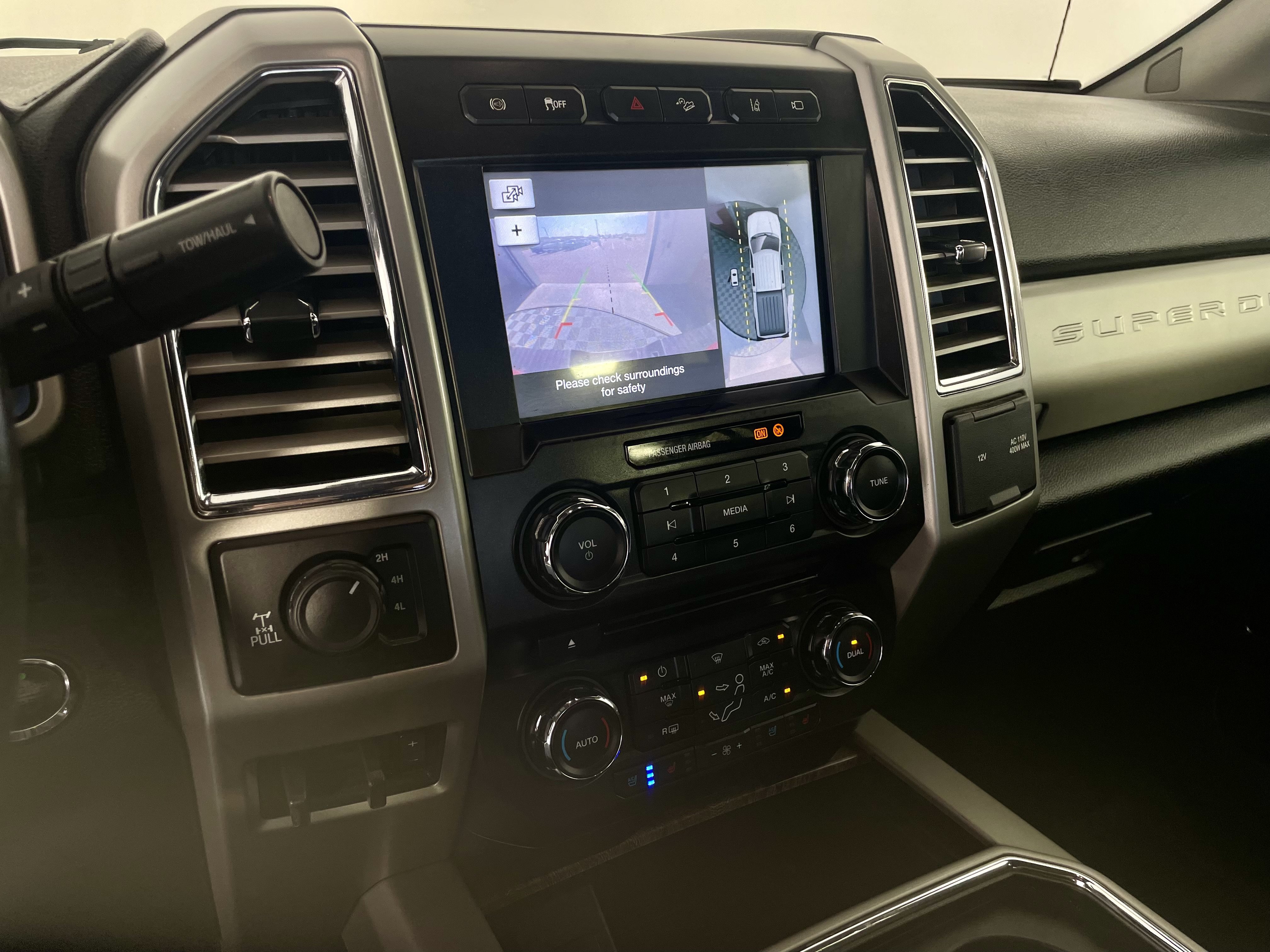 Used 2017 Ford F250 Lariat w/ Lariat Ultimate Package AWD/4WD image 17