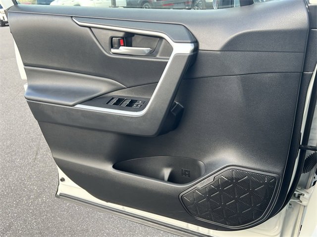 Used 2022 Toyota RAV4 XLE Premium image 24