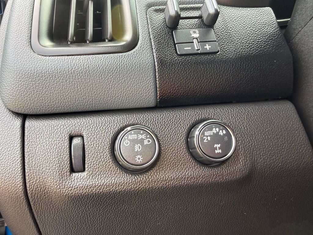 Used 2021 Chevrolet Colorado Z71 AWD/4WD image 28