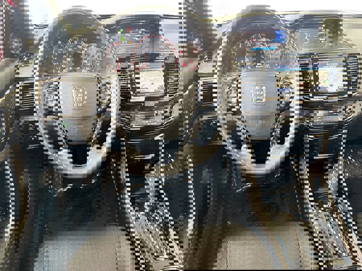 Used 2017 Honda Accord Touring image 26