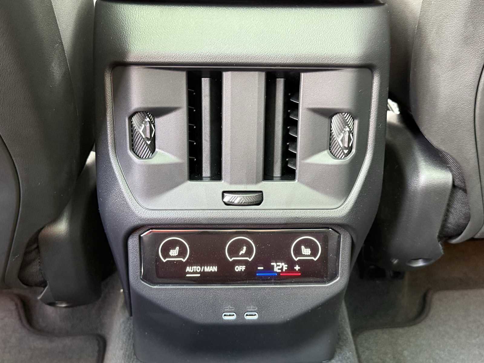 New 2025 BMW X3 xDrive30i w/ Premium Package image 30