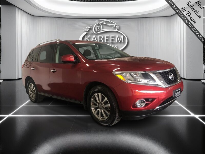 Used 2016 Nissan Pathfinder SV w/ SV Cold Weather Package AWD/4WD image 3