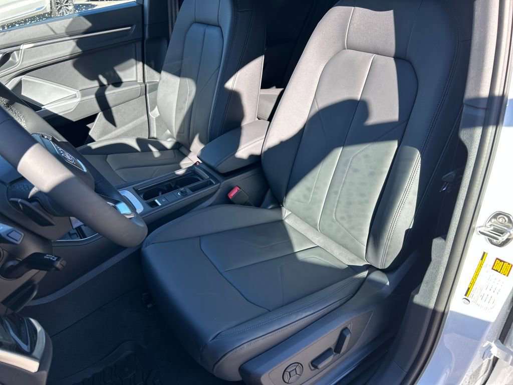 New 2025 Audi Q3 2.0T Premium image 9