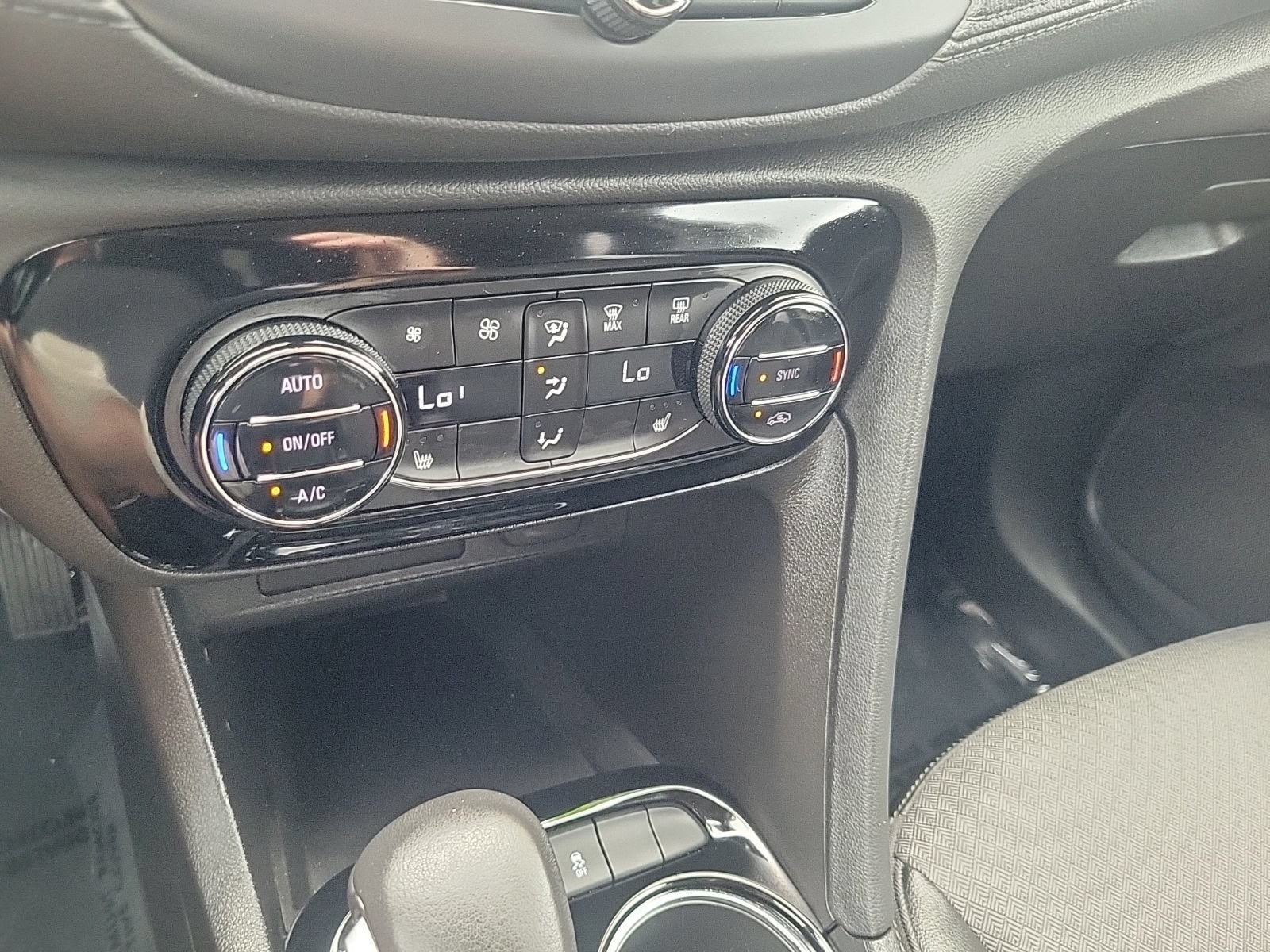 Used 2023 Buick Encore GX Select FWD image 19