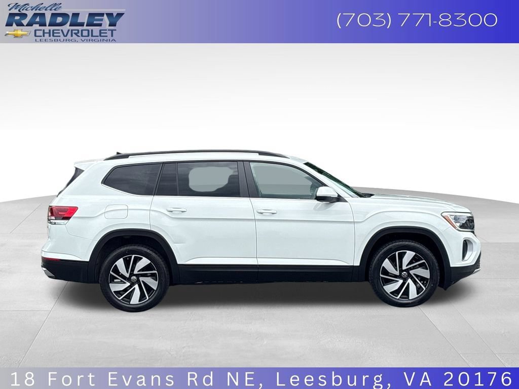 Used 2025 Volkswagen Atlas SE AWD/4WD image 7