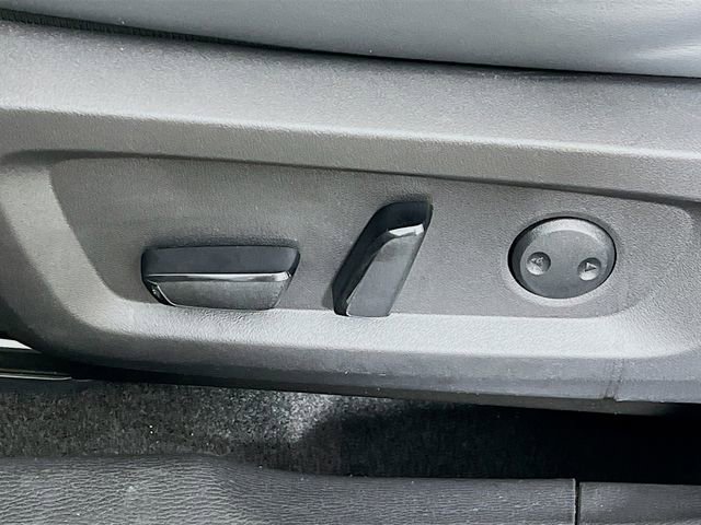 Used 2025 Mitsubishi Outlander SE image 11