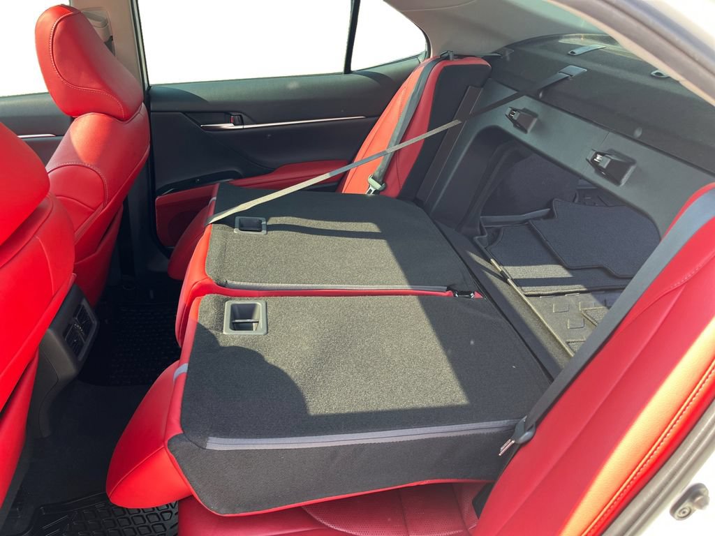 Used 2020 Toyota Camry XSE FWD image 30