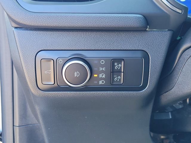 Certified 2022 Ford Escape Titanium w/ Class II Trailer Tow Package image 16