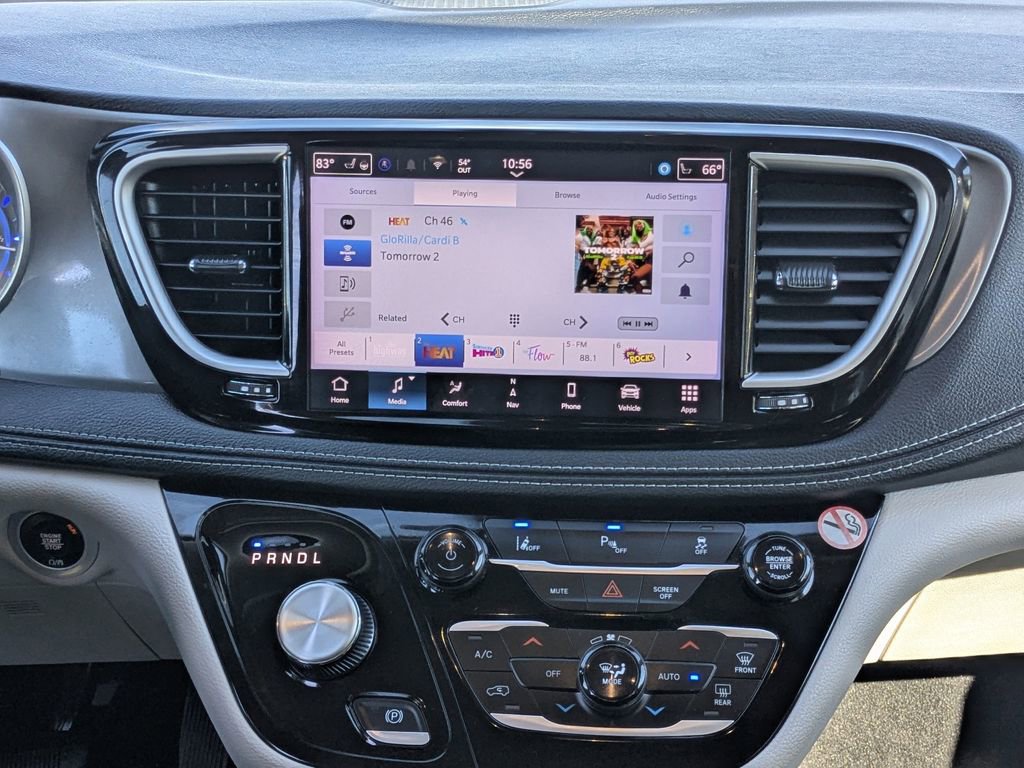 Certified 2024 Chrysler Pacifica Select image 21