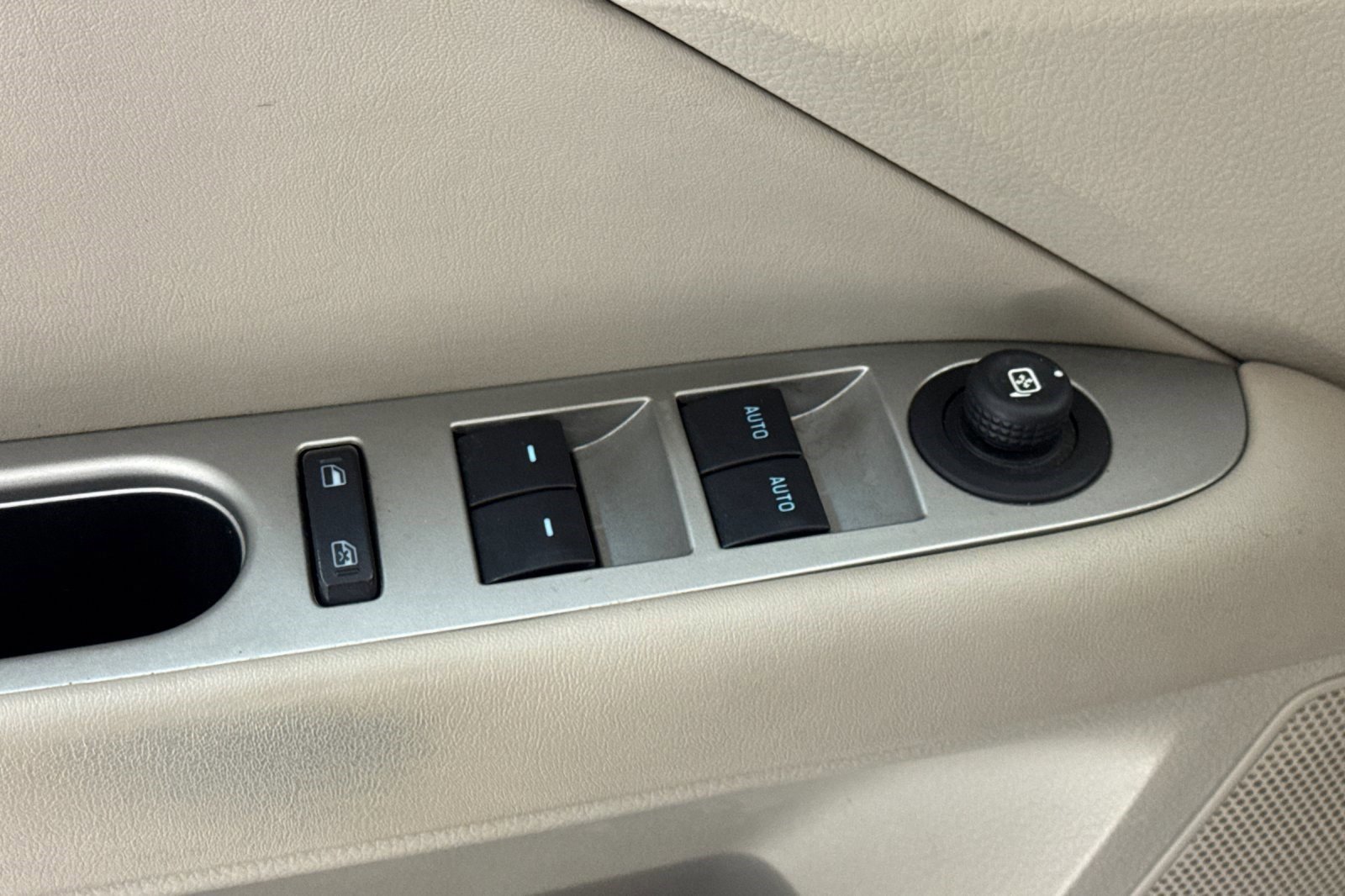 Used 2011 Ford Fusion SEL w/ 302A Rapid Spec Order Code FWD image 14