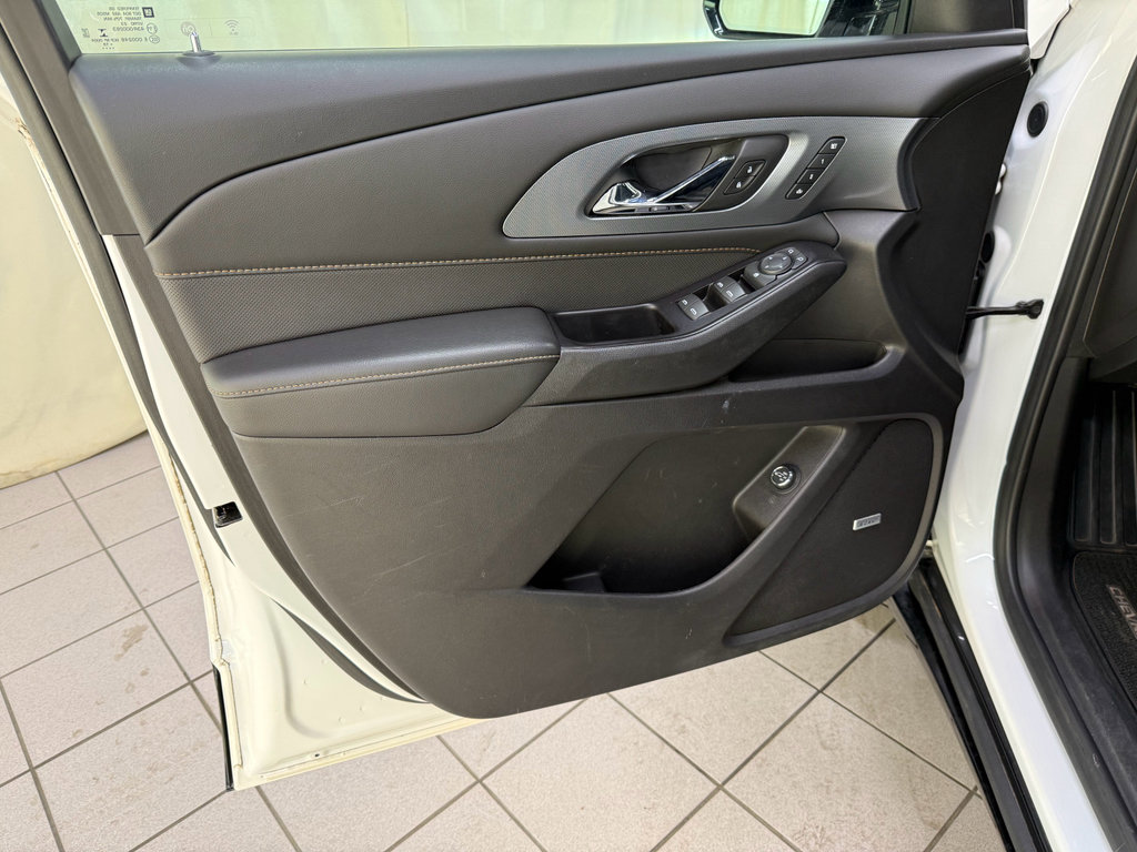 Used 2020 Chevrolet Traverse Premier w/ Redline Edition AWD/4WD image 33