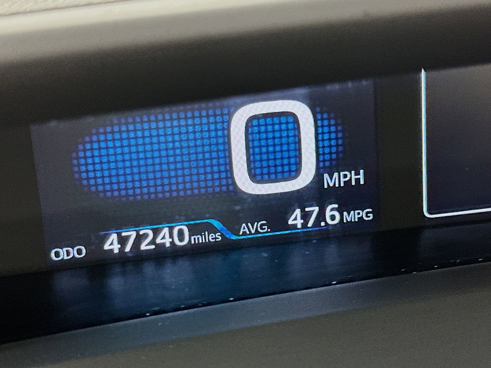 Used 2019 Toyota Prius XLE AWD/4WD image 12